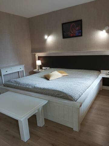 Фото номера Бюджетный трехместный номер Отель Galaxy Hotel г. Чифлик 4