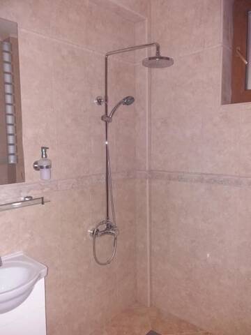 Фото номера Роскошный трехместный номер Отель Galaxy Hotel г. Чифлик 5