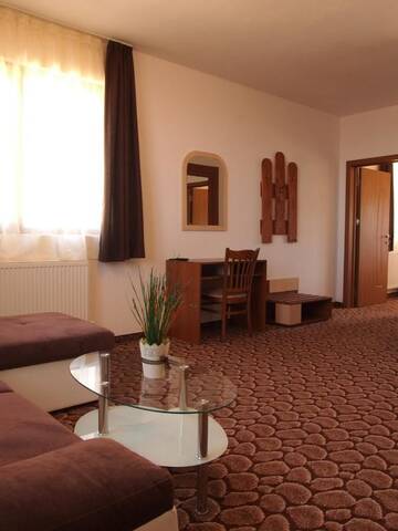 Фото номера Апартаменты (на 2 взрослых и 3 детей) Отель Family Hotel Panorama г. Чифлик 5