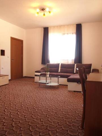 Фото номера Апартаменты (на 2 взрослых и 3 детей) Отель Family Hotel Panorama г. Чифлик 3