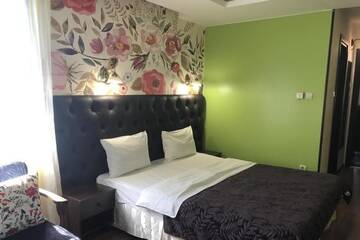 Фото номера Двухместный номер Делюкс с 1 кроватью и балконом Отель Park Hotel Fairy г. Чифлик 21