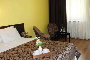 Фото номера Двухместный номер Делюкс с 1 кроватью и балконом Отель Park Hotel Fairy г. Чифлик 17